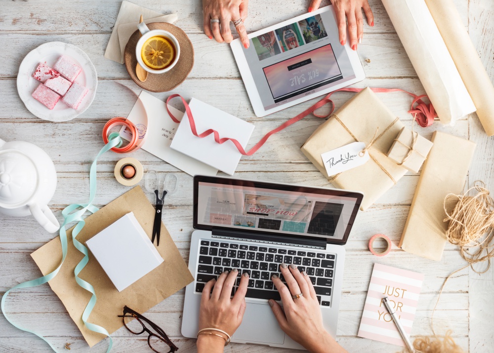 10 essential tips to avoid getting hacked when shopping online